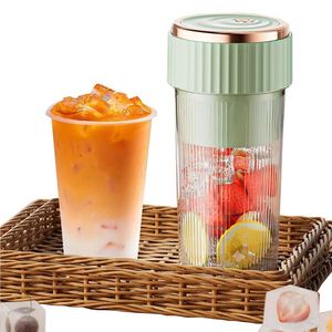 Mini Gourde Portable 2025 USB, Petit Presse-Agrumes Rechargeable Sans Fil pour Mixeur de Fruits - Product Image 3