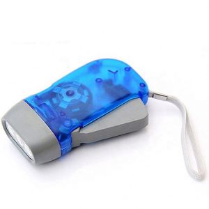 Mini Linterna LED Promocional de Manivela con 3 LED para Camping y Uso en Exteriores, Regalo Publicitario con Logotipo Personalizado - Product Image 3