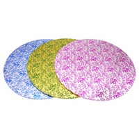 Plateau à gâteau sur mesure à thème, motif floral vert herbe, motifs damassés noirs en relief, en PVC et carton recyclable pour gâteaux de mariage à plusieurs étages