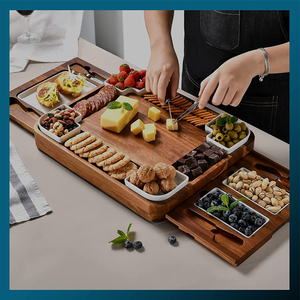 Planche à Charcuterie et Fromage Carrée Améliorée en Bois d'Acacia avec Couverts et Bols en Céramique - Product Image 2