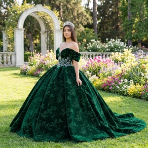 Vestido de Fiesta de Quinceañera/Dulce 15 de Chifón Jacquard Sólido Verde Esmeralda Dy1530 con Corsé de Cuentas y Cola Watteau - Product Image 1