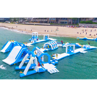 Parc aquatique gonflable géant commercial pour piscine, jouets flottants sur mesure, installations d'amusement aquatique