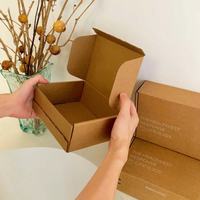 Boîte d'expédition en kraft écologique avec bande détachable personnalisée |   Carton d'e-commerce imprimé à l'encre blanche avec fermeture éclair |   Boissons énergisantes auto-scellantes