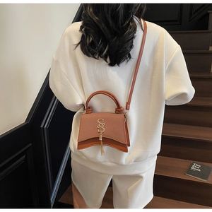 Hot Selling Women's Vintage Small <b>Square</b> Crossbody Shoulder Bag Fashionablewith Personalization Versatility - Product Image 3