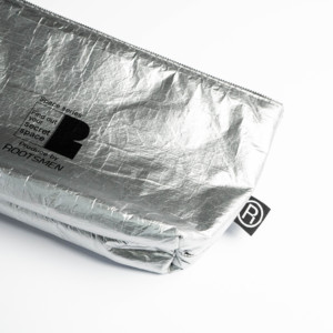 Sacs cosmétiques argentés de faveur de sac cosmétique de tissu de Tyvek de mode bien conçue pour stocker des choses - Product Image 6
