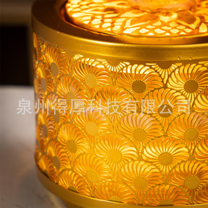 Diffuseur d'aromathérapie en métal couleur or avec lumière pour la décoration de la maison et du bureau - Product Image 3
