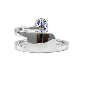 Bijoux à production rapide spécialisés de haute qualité en or blanc massif 18 carats véritable diamant noir saphir bague en pierre principale pour femme - Product Image 2