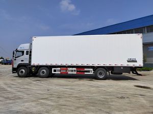 Camion frigorifique Foton Auman 6X2 290HP, refroidissement basse température pour le transport de glaces et d'aliments surgelés - Product Image 5