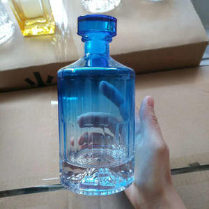 Bouteille de whisky vide 375ml 500ml personnalisée 750ml en verre Vodka <span class=keywords><strong>Gin</strong></span> Rhum Tequila Spirit en verre 700ml avec bouchon en liège - Product Image 4