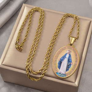 Collier pendentif ovale vintage religieux unisexe en émail torsadé en acier inoxydable avec la Vierge Miraculeuse, vente en gros - Product Image 3