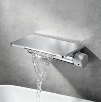 Robinet de baignoire cascade mural chromé WEIHAO avec étagère de rangement pour téléphone, mitigeur de bain à panneau plat avec poignée moletée simple