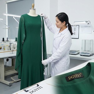 Abito <span class=keywords><strong>da</strong></span> sera a sirena in crêpe a vita alta The Maple Cape Gown <span class=keywords><strong>da</strong></span> <span class=keywords><strong>donna</strong></span>, <span class=keywords><strong>taglie</strong></span> forti, elegante per invitati a matrimoni, gala e feste, dalla S alla 5XL - Product Image 4
