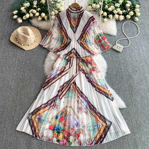 Robe Cape Imprimée Style Ethnique Digne et Élégante à Col Montant pour Femme Jupe Longue Plissée - Product Image 4