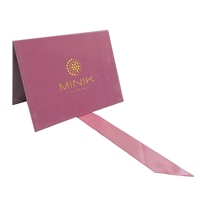 Couvertures de diplôme de titulaire de certificat de velours personnalisées roses avec tampon en or et ruban de soie