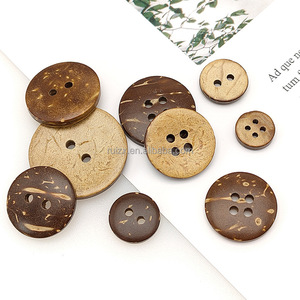 Nhà Máy Đảm Bảo Chất Lượng Cao 4-Lỗ Đen Sừng Nút Nhựa Tự Nhiên Sequin Trang Trí Biểu Tượng Tùy Chỉnh Mạ Kỹ Thuật Cho Quần Áo - Product Image 4