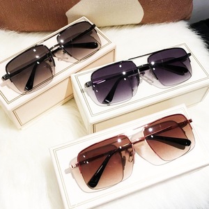 Stylish <b>Square</b> Full Rim Metal Gold Frame UV400 <b>Sunglasses</b> 2024 Luxury Unisex Gradient Lenses - Product Image 4