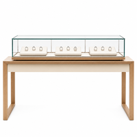 Vitrine de présentation de bijoux en verre et acier inoxydable avec éclairage LED, solutions écologiques complètes pour l'aménagement de magasins et salles d'exposition