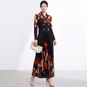 Diseño de Moda Miyake Ofrece Elegantes Faldas Plisadas Tejidas Sólidas hasta el Suelo con Volantes, Lavables, Ecológicas, Vintage y Formales - Product Image 4