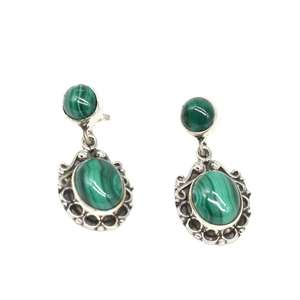 Boucles d'oreilles pendantes en argent sterling 925 avec malachite, design ethnique pour femmes, bijoux de mode pour mariages, fêtes, cadeaux et usage quotidien - Product Image 2