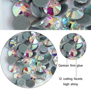 Strass thermocollants Oleeya de haute qualité A4, meilleurs strass DMC transparents, super brillants, en verre, pour tissu et vêtement - Product Image 4