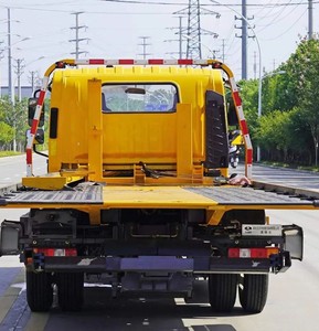 Camión <span class=keywords><strong>de</strong></span> Remolque <span class=keywords><strong>de</strong></span> Plataforma Plana Isuzu 4x2 <span class=keywords><strong>de</strong></span> <span class=keywords><strong>5</strong></span> <span class=keywords><strong>Toneladas</strong></span> y Remolques - Product Image 3