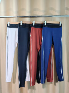 Toptan aynı marka ön Logo moda Yoga Pilates streç dikişsiz nervürlü yüksek kaliteli tozluk kadınlar için 2 parça setleri - Product Image 2