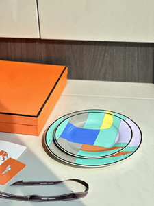 Service de table en céramique de style nordique, 4 pièces, nouvelle décoration d'intérieur, vaisselle en porcelaine, assiettes à dîner et assiettes de présentation - Product Image 5