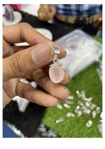 Collier en quartz rose naturel de forme ovale, de qualité supérieure, véritable pierre précieuse taillée et facettée, style bohème, été, plage - Product Image 3