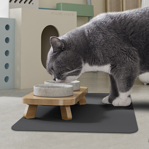 Tapis pour gamelle d'aliments pour animaux de compagnie pour chats, noir, imperméable, antidérapant, facile à nettoyer, forme carrée - Product Image 2