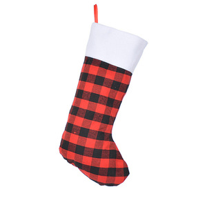 2025 nouvelles chaussettes pour animaux de compagnie de Noël à carreaux transfrontaliers chaussures pour animaux de compagnie et sacs cadeaux pour les décorations de Noël - Product Image 2
