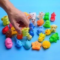 Lot de jouets de bain en caoutchouc pour animaux, assortiment personnalisé de 5 cm, avec couineurs, flottants, en silicone/caoutchouc, pour bébés de 0 à 4 ans, modèles Canards et Grenouilles