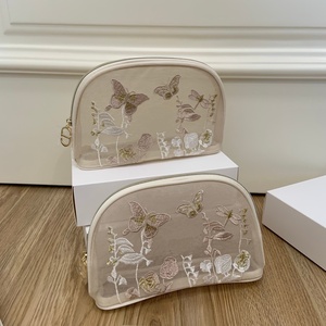 Bolsa de Cosméticos Abierta/Cerrada de Moda para Mujer, Nueva con Bordado de Mariposa, Material de Malla Práctico para Guardar Artículos de Aseo y Dulces - Product Image 3