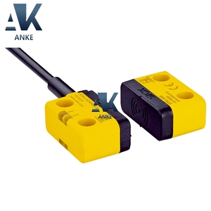 Sick STR1-SASM0AC8 Non-Contact Safety <b>Switch</b> Sensor Actuator <b>Switch</b> <b>Push</b> <b>Button</b> Type RFID Technology 2 Safe Outputs - Product Image 1
