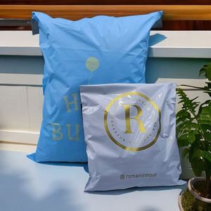 Bolsa de Envío Mate Azul Cielo, Bolsa de Correo Negra Mate con Protección UV, Bolsas de Correo Personalizadas, Sobres de Poliéster, Embalaje de Envío Personalizado - Product Image 2