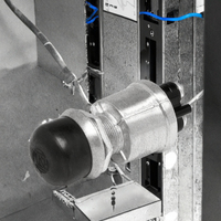 Interrupteur à bouton-poussoir industriel 90030-01, aluminium noir, LED, SPST-NO, circuit hors tension, montage sur panneau, borne à vis, norme IP65, arrière