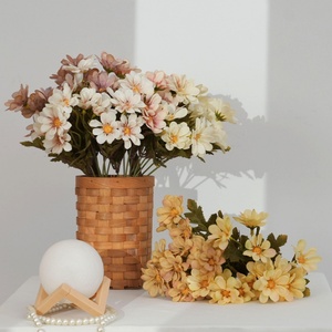 Bouquet de marguerites et tournesols artificiels rustiques français, ensemble de fleurs réalistes pour chambre à coucher, table de chevet, comptoir de cuisine - Product Image 1