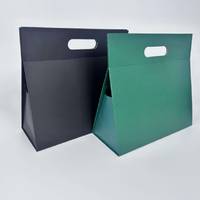 Boîte cadeau triangulaire magnétique recyclable avec logo personnalisé, gaufrage et doublure en éponge imperméable pour emballage de parfum haut de gamme