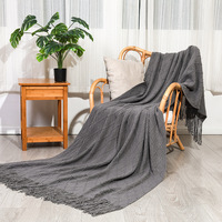 Couverture épaisse à carreaux nordiques avec pompons, taille personnalisée, chaude pour l'hiver, pour la sieste, le canapé et la décoration intérieure