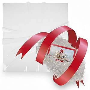 Canasta de Regalo Navideña Completa con Lazo Rojo de Paja y Lámina Transparente - Product Image 1