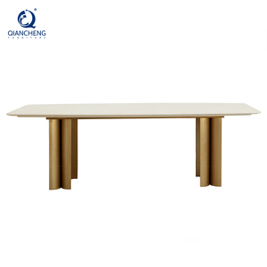 Set da Pranzo di Lusso Minimalista di Foshan con Gambe in Acciaio Inox Dorato e Piano in Pietra Sinterizzata Bianca <span class=keywords><strong>per</strong></span> 8 Persone, Arredamento <span class=keywords><strong>per</strong></span> <span class=keywords><strong>Cucina</strong></span> - Product Image 4