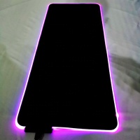 Tapis de souris en caoutchouc souple avec lumière RVB Conception personnalisée LED souple ordinateur valorant jeu néon brillant tapis de souris usine de fabrication