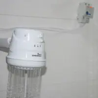 באיכות גבוהה זול מחיר מיידי חשמלי מים חמים מקלחת ראש מיידי מים דוד