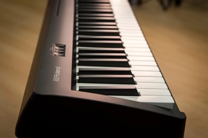 <span class=keywords><strong>Piano</strong></span> numérique Roland FP-10 d'occasion Jelo 90% - Fonctionnel et esthétiquement parfait, en excellent état. - Product Image 4