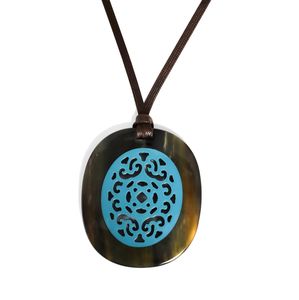 Collier pendentif artisanal en corne de buffle, style bohème, poli, ethnique, bijoux de mode, vente en gros - Product Image 1