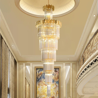 Grand lustre moderne de luxe en spirale dorée K9 Longue lampe Escalier Haut plafond Fournisseur de maison d'hôtel