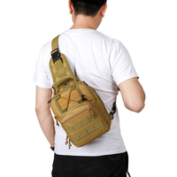 Sac de poitrine tactique imperméable pour homme, sac à bandoulière extérieur à bas prix pour le camping, la randonnée, la chasse, vente en gros