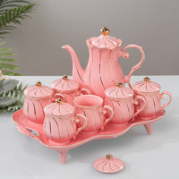 Service à café et thé en céramique créatif nordique avec plateau en bois Design de luxe pour le thé de l'après-midi et l'ensemble de tasses à boire