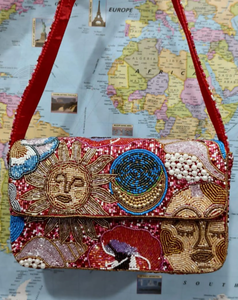 Elegante Bolso Bandolera de Cuero Hecho a Mano Multicolor para Mujer, Patrón Geométrico, Correa Ajustable con Cadenas, Apto para Exteriores - Product Image 5