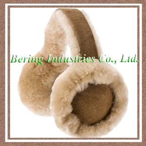 Модные теплые зимние утепленные наушники из овчины и замши - Product Image 4