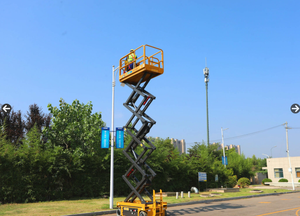 12m Small Scissors Lift XG1212HA-Li Lithium <b>Battery</b> Aerial Work Platforms With 4WD Rough Terrain Capability Lift - Product Image 6